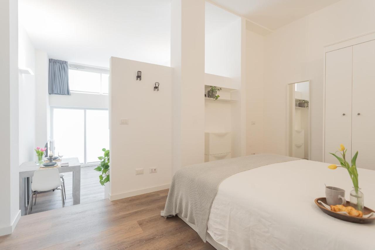 A Step From The Dome Apartment By Rent All Комо Екстериор снимка
