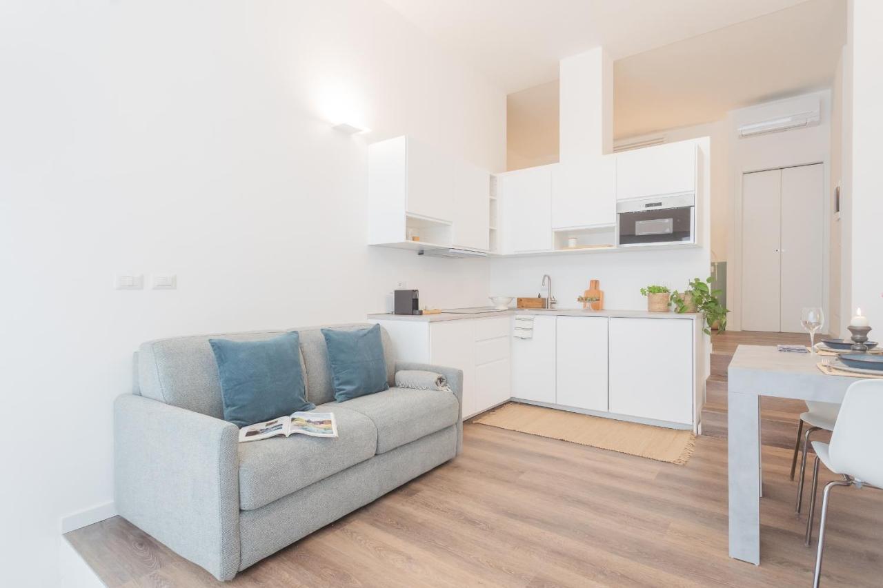 A Step From The Dome Apartment By Rent All Комо Екстериор снимка