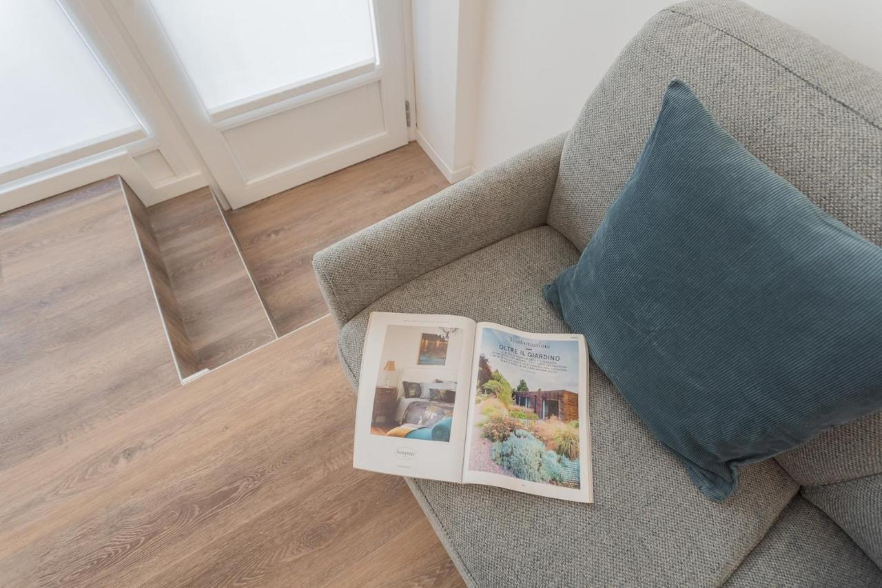 A Step From The Dome Apartment By Rent All Комо Екстериор снимка